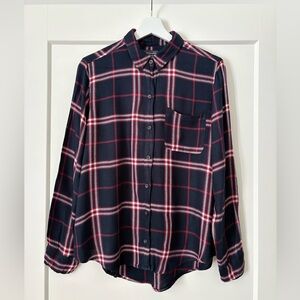 Abercrombie & Fitch Women’s Navy and Burgundy Plaid Shirt